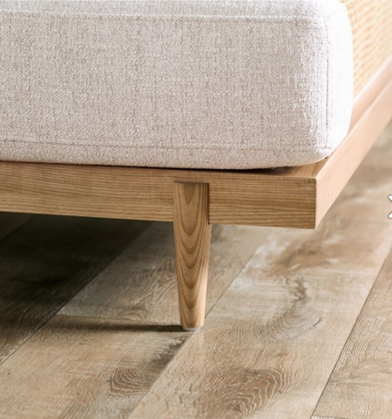 ALESUND
CHAIR